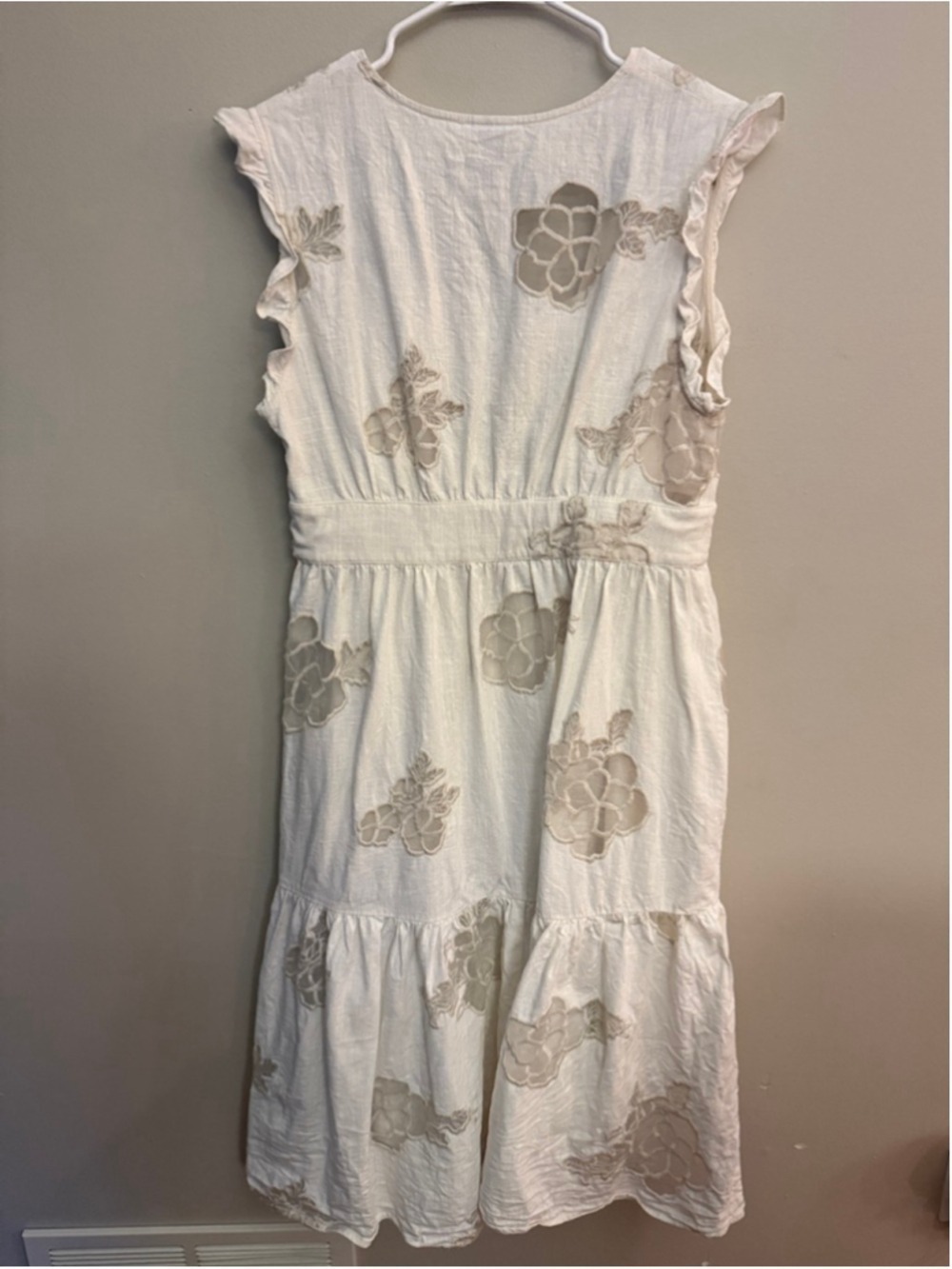 Cabi Laguna Slip Dress Cream Ivory Off White Embroidered Floral Size M EUC - Picture 5 of 9